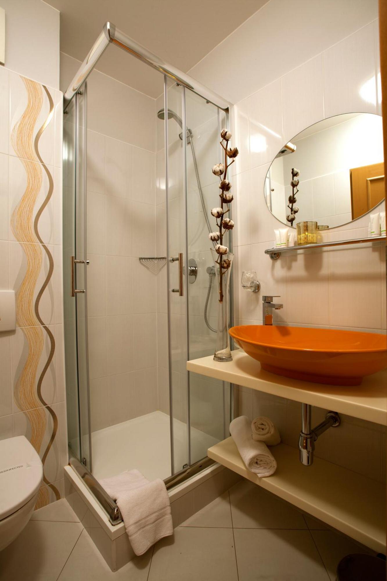 Hotel Ambiente Wellness & Spa Karlovy Vary Exterior photo